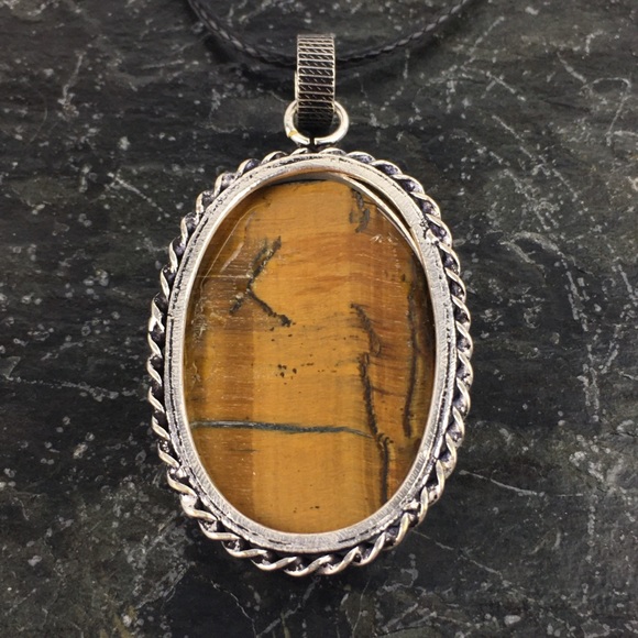 Tiger’s Eye Stone Pendant Necklace - Picture 4 of 10
